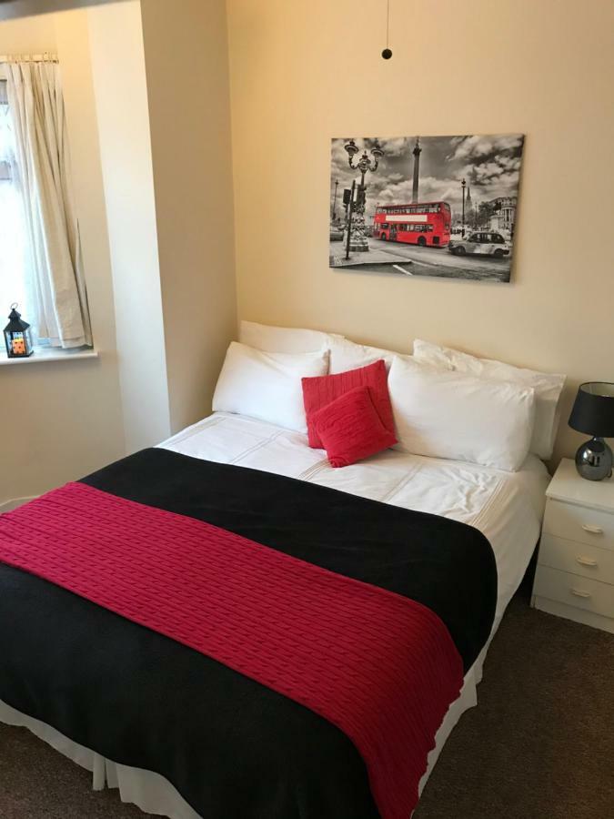 Havering Hotel Romford Extérieur photo