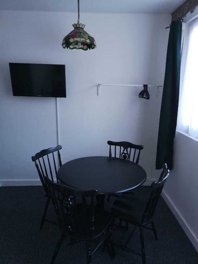 Havering Hotel Romford Extérieur photo