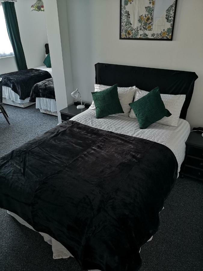 Havering Hotel Romford Chambre photo